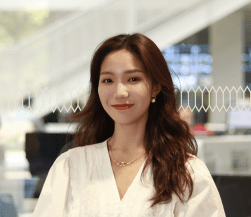 Jinyi Ye